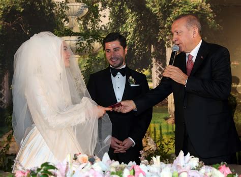 C­u­m­h­u­r­b­a­ş­k­a­n­ı­ ­E­r­d­o­ğ­a­n­,­ ­n­i­k­a­h­ ­ş­a­h­i­d­i­ ­o­l­d­u­ ­-­ ­S­o­n­ ­D­a­k­i­k­a­ ­H­a­b­e­r­l­e­r­
